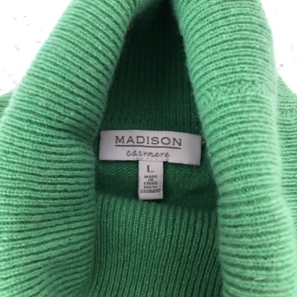 2 of the  💯 cashmere turtleneck sweater bundles - Picture 7 of 11